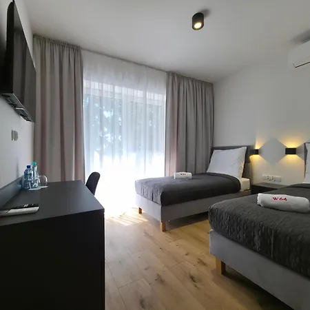 W64 Hotel apartamentowy *